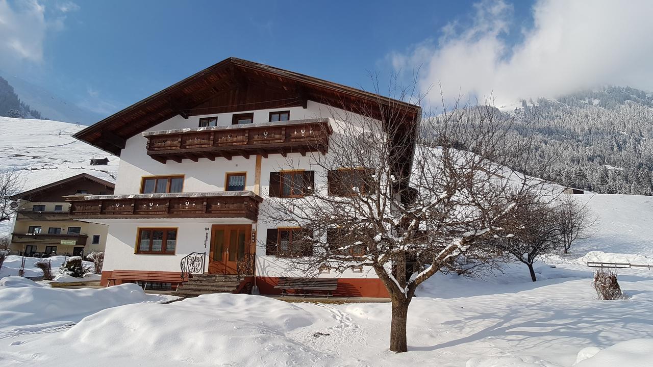 Haus Christof Apartment Holzgau Exterior photo